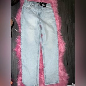 Comfortable trendy Boyfriend jeans.